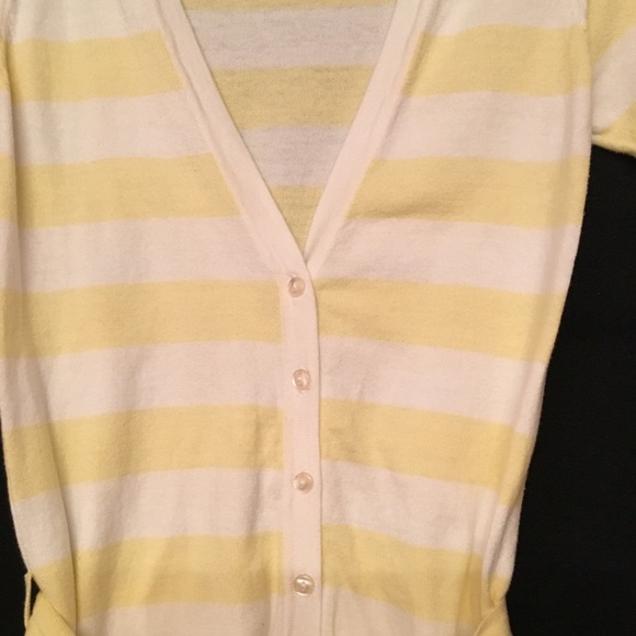 Almost Famous Vintage Pale Yellow & White short sleeve Striped Cardigan, size S. - Picture 3 of 8